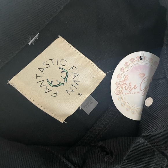 Black Denim Jean Jacket w/ Graphic Print "Stay Wild " - Picture 4 of 4